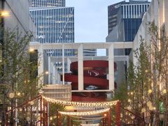 -东方体育中心(地铁站)