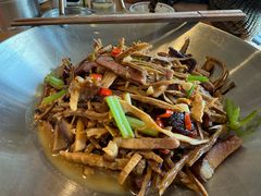 -小洞天柴火土菜馆