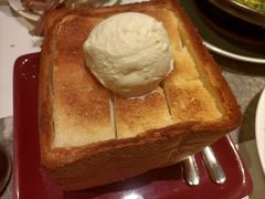 蜂蜜冰淇淋厚多士-港丽餐厅(龙之梦长宁店)