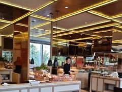 -大中华希尔顿酒店-念自助餐·嗨啤·小龙虾
