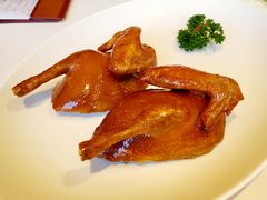 玻璃脆皮乳鸽-利苑酒家(金宝店)