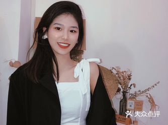 环境： 整体环境是比较日式的木质装饰干干净净的