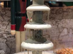 白巧克力喷泉-四海一家自助餐(益田假日广场店)