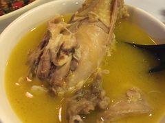 -鲜入围煮花胶鸡海鲜火锅