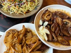 -老鼎万春卤菜(五代传承创始老店)