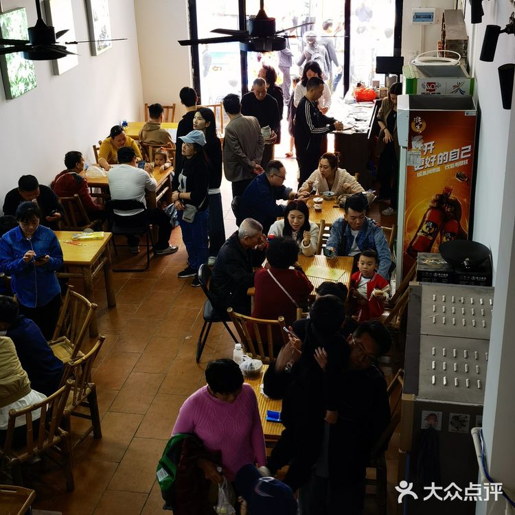 闭眼放心冲,赤坎老街这家宝藏糖水铺，我不允许你不知道[呲牙]