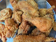 -BHC炸鸡(明洞总店)