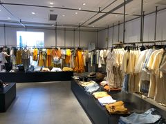 -URBAN REVIVO(欢乐海岸购物中心店)