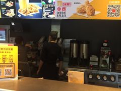 -麦当劳(友谊路得来速店)