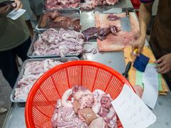 -标记美食新鲜猪杂(兴南大道店)