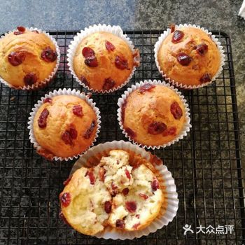 盐 泡打粉 低筋粉 牛奶 鸡蛋