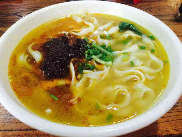 晋味府刀削面馆(金马鸡汤刀削面总店)-"饭点觅食,感觉cbd丹尼斯七天地