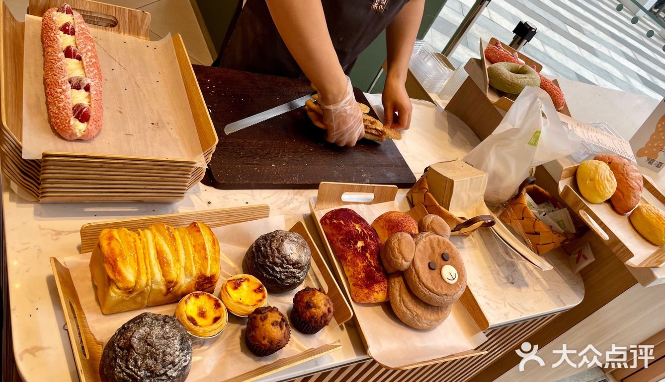 「奈雪的茶(银泰中心in99店)」今天又回原来办公楼办事