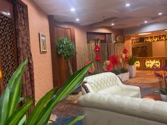 等位区-嘉莱特和平国际酒店自助餐