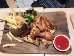 -LENBACH兰巴赫西餐啤酒坊(大连东港店)