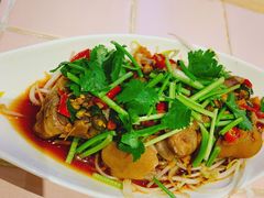 东南亚椒麻猪手-越弥越南传统美食馆