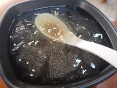 -鸿浩扒猪脚米线