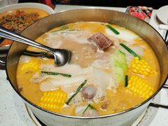 -肥仔文澳门猪骨煲(南京西路店)