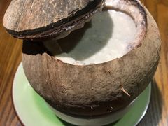 原盅椰汁菌香炖汤-十二舍·湯物素煮(江泰潤政店)