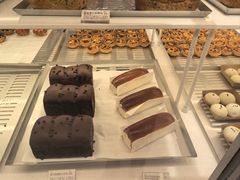 -好利来(曲江龙湖店)