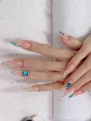 -尤米一站式美甲美睫