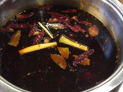 红锅-盖帮鳝鱼串串(东郊记忆店)