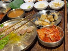 -围炉肉舍•炭烤活鳗•丹东海鲜烤肉(步行街店)