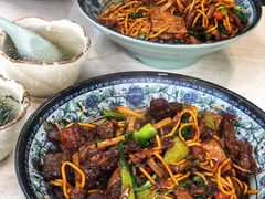 六鲜小排炒面-一家人面馆(三条巷店)