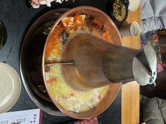 -果松木炭酸菜铜火锅·外婆参鸡汤