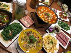 -老滇山寨•云南特色菜•地方菜•民族风情歌舞表演(金碧店)