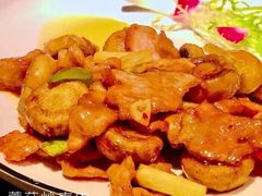 蘑菇炒爽肉-周三的情书花园餐厅(江北店)