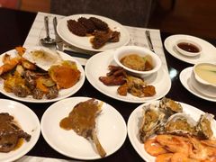 -荣誉国际酒店-云顶旋转餐厅