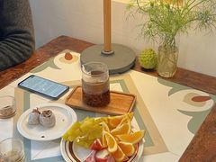 -In Cafe隐食研室