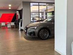-上海永达奥诚奥迪4S店(申江路店)