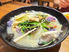 -万记麻辣烫国展总店