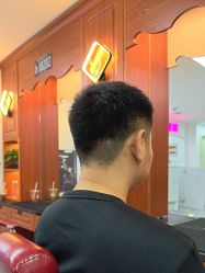 -米娜护肤造型