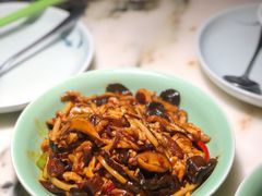 鱼香肉丝-弄堂里(滨江龙湖天街店)