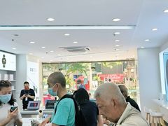 -荣耀授权专卖店(黄浦浙江中路店)