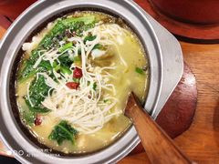 -周鱼小馆石锅酸菜鱼(活力汇店)