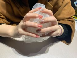 -漫画美甲美睫轻奢馆