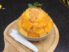 -莓园冰淇淋店