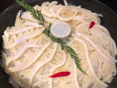 -尚尚仙·酸汤猪手·猪肚鸡火锅(华联万柳购物中心店)