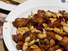 宫保鸡腿丁-河沿肉饼Beijing Pie(东华门店)