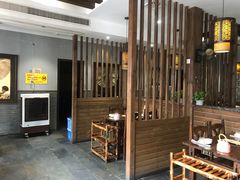-乡土黄·鲜牛肉火锅·小龙虾(兴业街店)