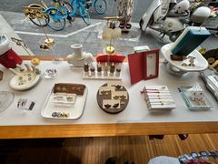 -LADY FAFA(巨鹿路陕西南路路口店)