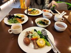 -杭州西湖湖滨银泰亚朵酒店
