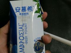 -皇冠 · 玛莉奥(丽江店)