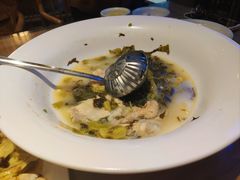 -严记小天府酸菜鱼(西四路店)