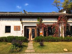-田园东方蜜桃村的田野营地