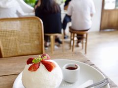 草莓芝士蛋糕雪冰-Cheevit Cheeva(Sirimangkalajarn)